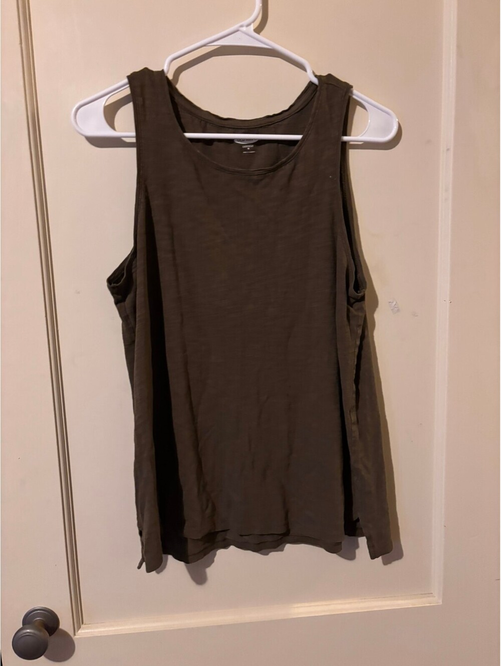 Old Navy olive green sleeveless tank top